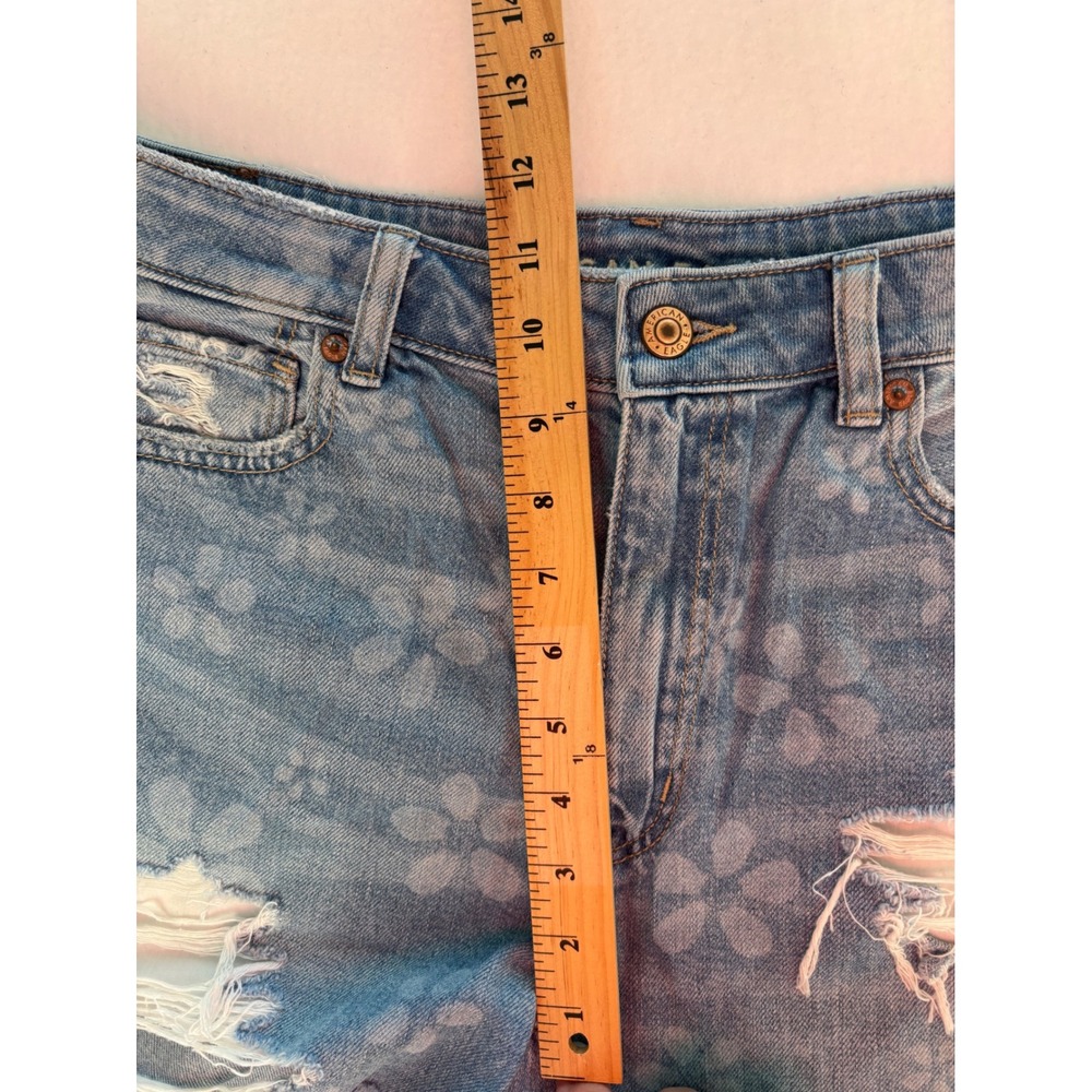 American Eagle Floral Daisy Distressed Denim Shorts High Waisted Blue Womens 12 - Picture 9 of 12